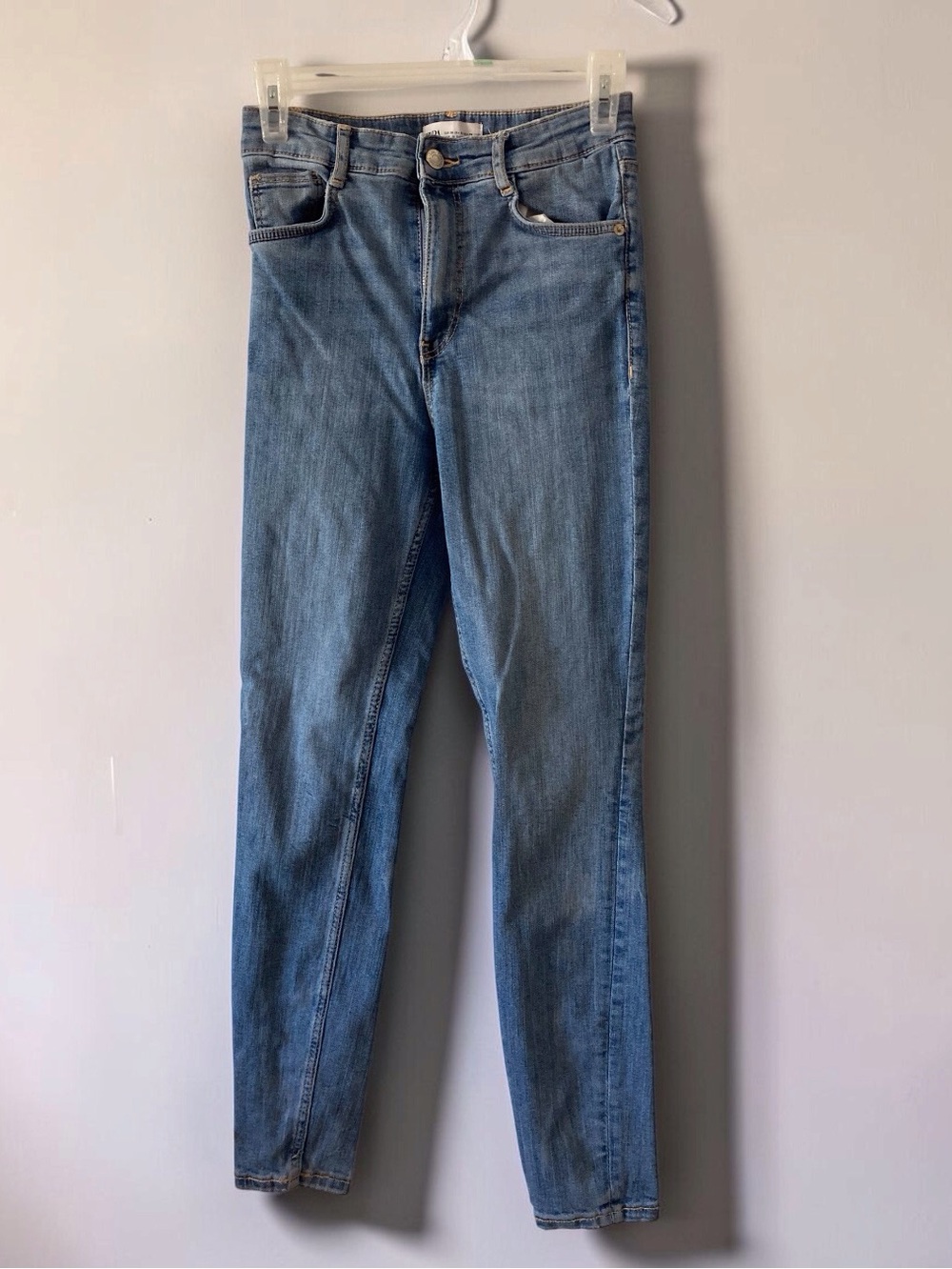 Zara Size 4 Medium Wash Skinny Jeans Y2K Denim